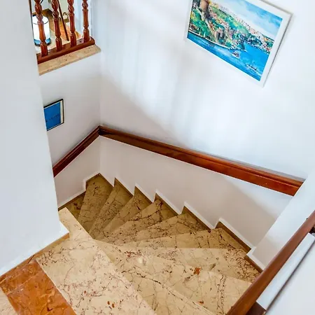Vila Duplex With Terrace Near Beaches In *